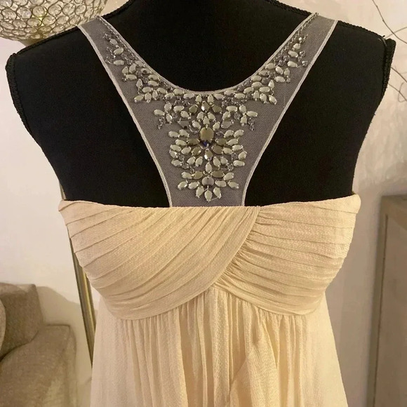 BCBGMAXAZRIA Tiered Ruffled Halter Sundress size 4 - Picture 5 of 9